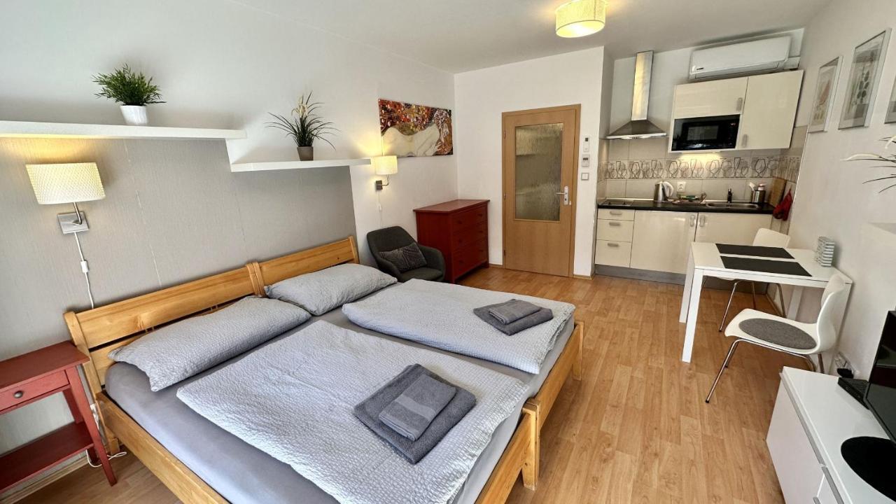 Ubytovani Trebon - Apartmany Rozmberk, Svet A Bastyr Exterior photo