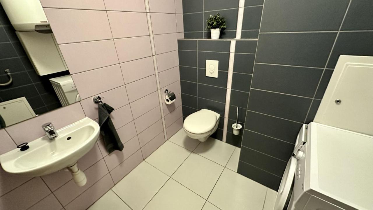 Ubytovani Trebon - Apartmany Rozmberk, Svet A Bastyr Exterior photo